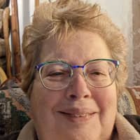 Sitter Profile Image: Lisa S.