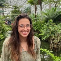 Sitter Profile Image: Deniz B.