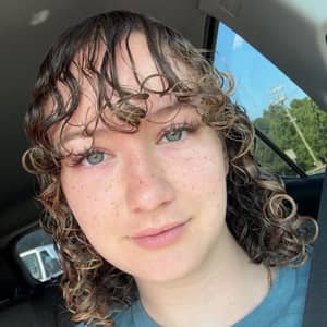 Sitter Profile Image: Hailey B.