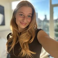 Sitter Profile Image: Stella A.