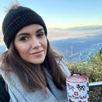 Sitter Profile Image: Emma W.