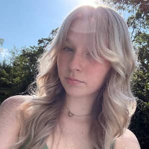 Sitter Profile Image: Rebecca E.