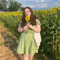 Sitter Profile Image: Sophia E.