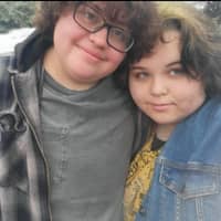 Sitter Profile Image: Isabella & Olivia W.
