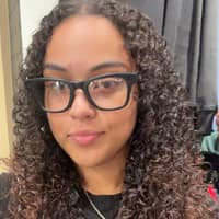 Sitter Profile Image: Shayna M.