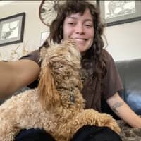 Sitter Profile Image: Isabella W.