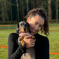 Sitter Profile Image: Victoria B.