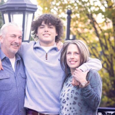 Sitter Profile Image: Lisa R.