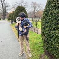 Sitter Profile Image: Ángel M.