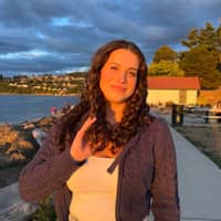 Sitter Profile Image: Abbie S.