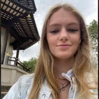 Sitter Profile Image: Georgina V.