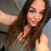 Sitter Profile Image: Rayna W.