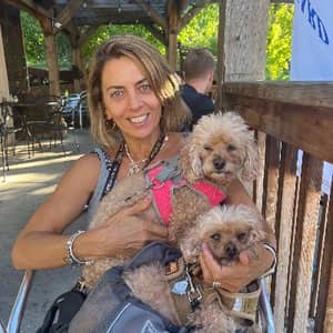 Sitter Profile Image: Mariana R.