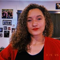 Sitter Profile Image: Victoria R.