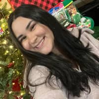 Sitter Profile Image: Laura R.