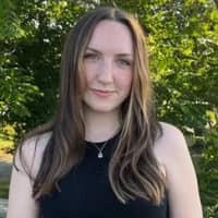 Sitter Profile Image: Evelyn R.