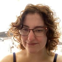 Sitter Profile Image: Hannah L.