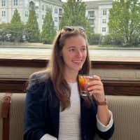 Sitter Profile Image: Lacy L.