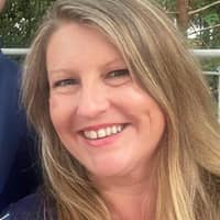 Sitter Profile Image: Angela W.