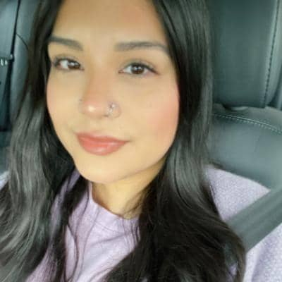 Sitter Profile Image: Mayra A.