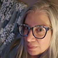 Sitter Profile Image: Lorna P.