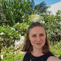 Sitter Profile Image: Rhiannon P.