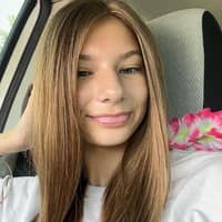 Sitter Profile Image: McKenzie K.