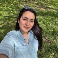 Sitter Profile Image: Karol N.