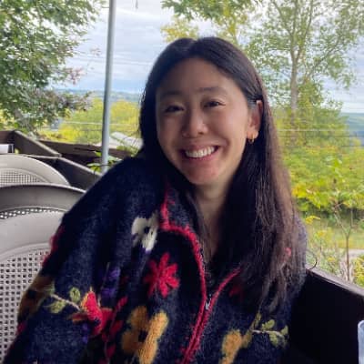 Sitter Profile Image: Joy Z.