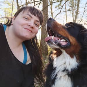 Sitter Profile Image: Julia B.