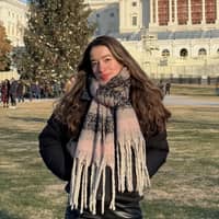 Sitter Profile Image: Eva M.