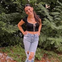 Sitter Profile Image: Elizabeth H.