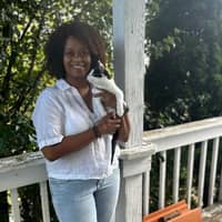 Sitter Profile Image: Erika H.