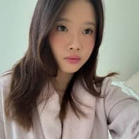 Sitter Profile Image: Ashley H.