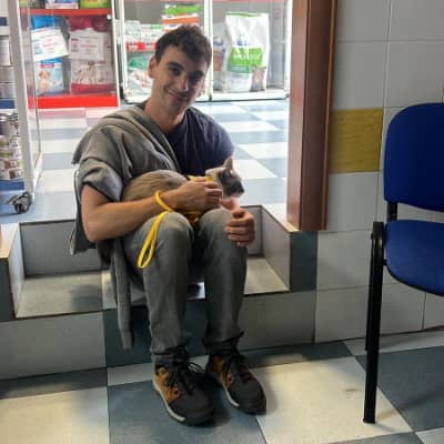 Foto de perfil del cuidador: VICTOR P.