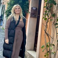 Sitter Profile Image: Elizabeth S.