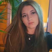 Sitter Profile Image: Chloe B.