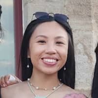 Sitter Profile Image: Henny N.