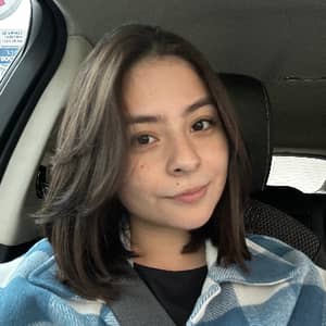 Sitter Profile Image: Claudia R.