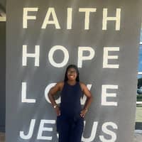 Sitter Profile Image: Victoria T.