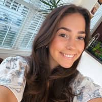 Sitter Profile Image: Mara P.