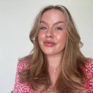 Sitter Profile Image: Signe V.