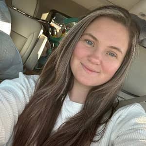 Sitter Profile Image: Courtney L.