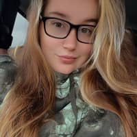 Sitter Profile Image: Miranda H.