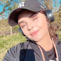 Sitter Profile Image: Bryony D.