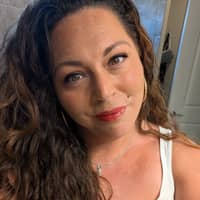 Sitter Profile Image: Emma M.