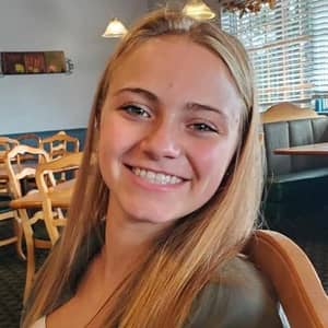 Sitter Profile Image: Danielle P.