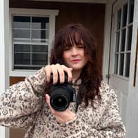 Sitter Profile Image: Julie H.