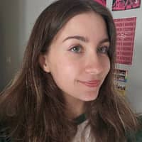 Sitter Profile Image: Zoe M.