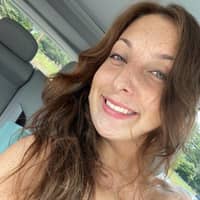 Sitter Profile Image: Olivia F.